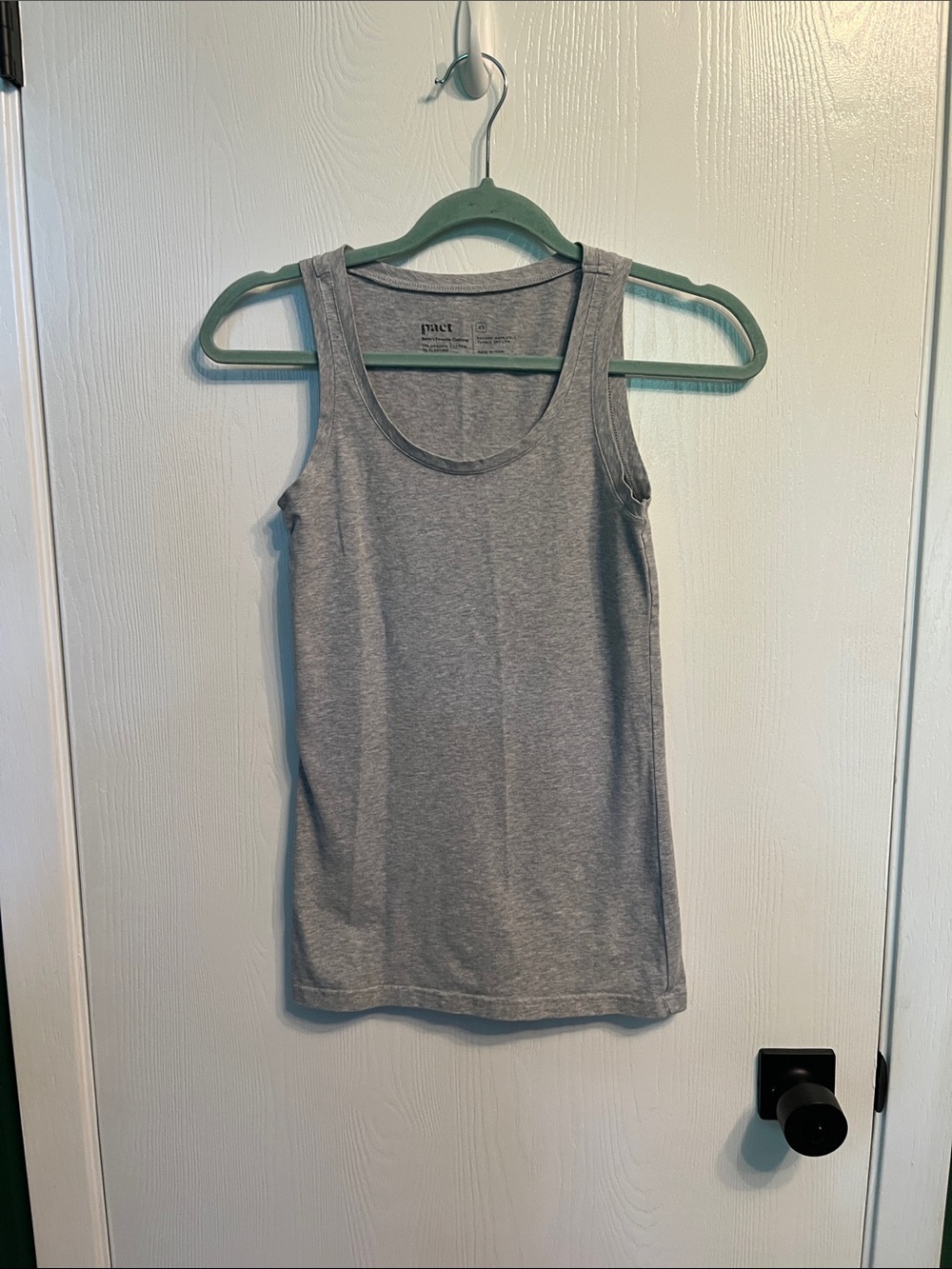 Pact 95% organic cotton gray tank top!